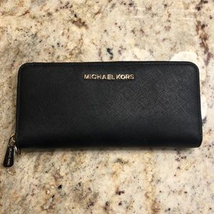 Used Michael Kors wallet